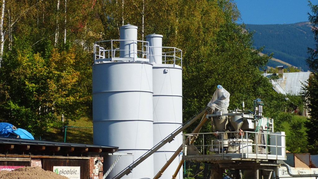 Betonárka a uhelné sklady STEMRO Betonárka a uhelné sklady STEMRO